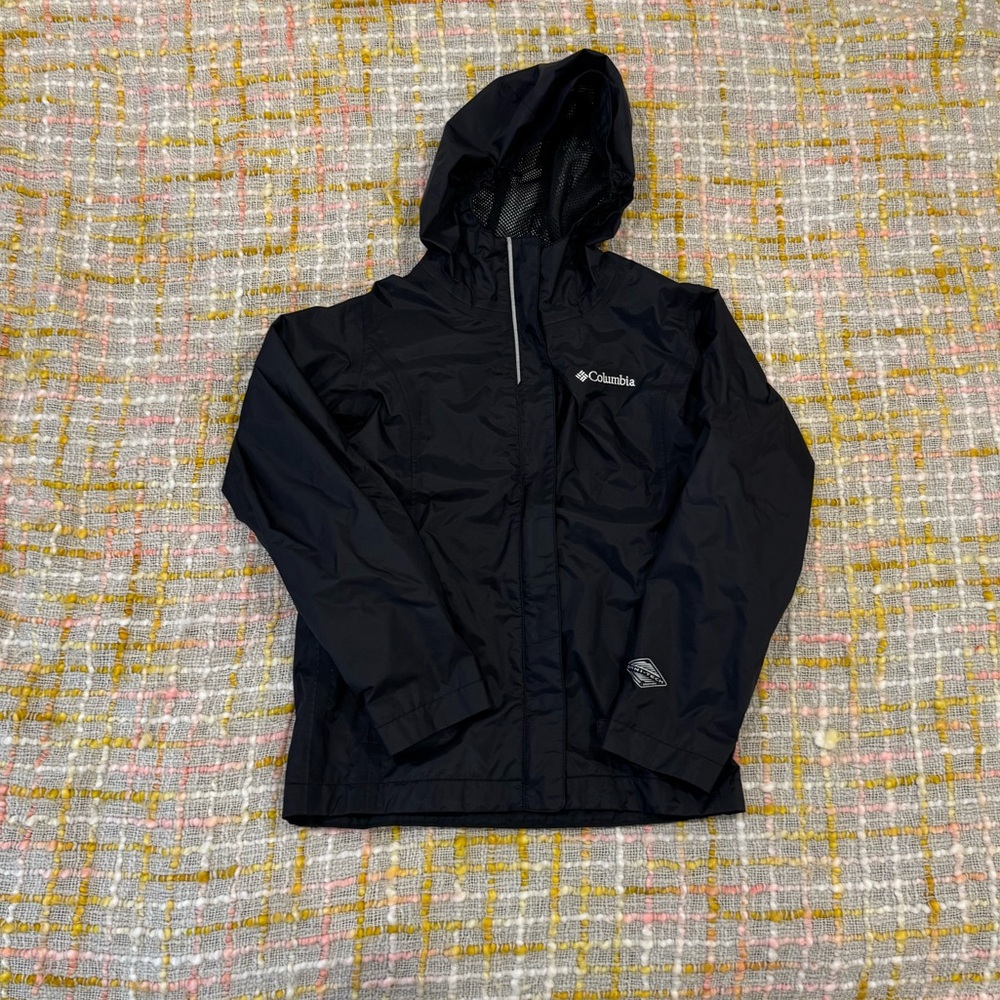 Columbia Black Hooded Jacket with Weather-Resistant Material